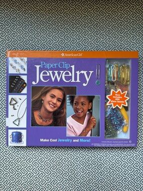 NEW Vintage 2000 American Girl Paper Clip Jewelry Book and Kit